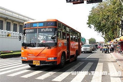 夢見搭公車號碼|夢見夢見公共汽車，周公解夢大全查詢